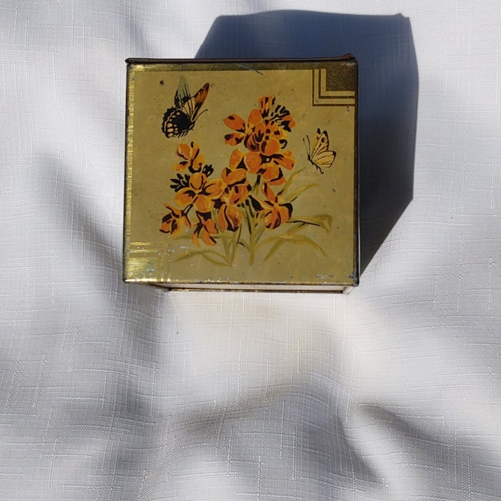 Antique Keepsake⭐⭐⭐⭐⭐ - Picture 3 of 4